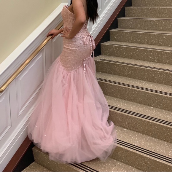 PROM DRESS - Picture 3 of 4